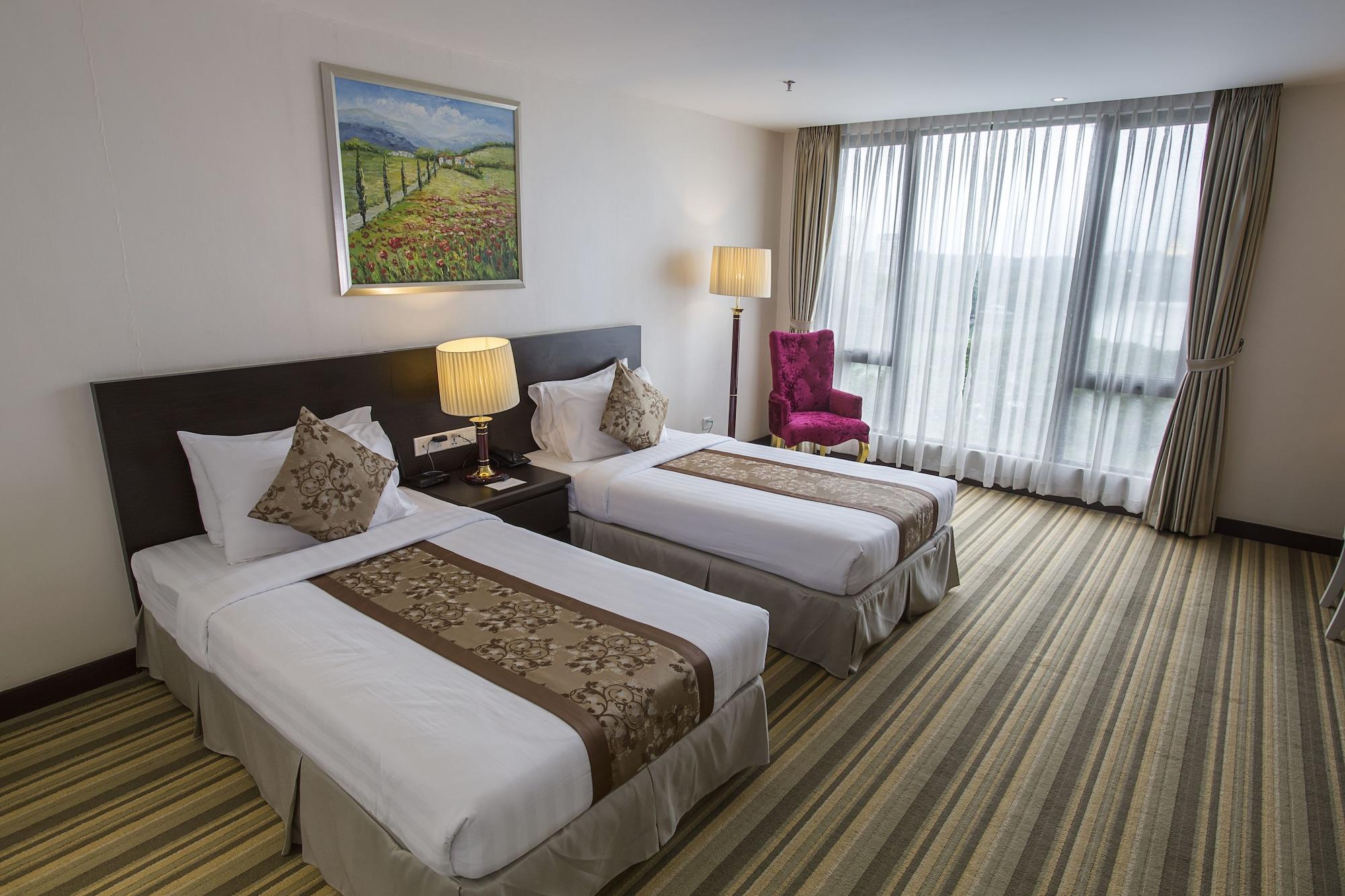 Esperado Lake View Hotel Rangun Zewnętrze zdjęcie