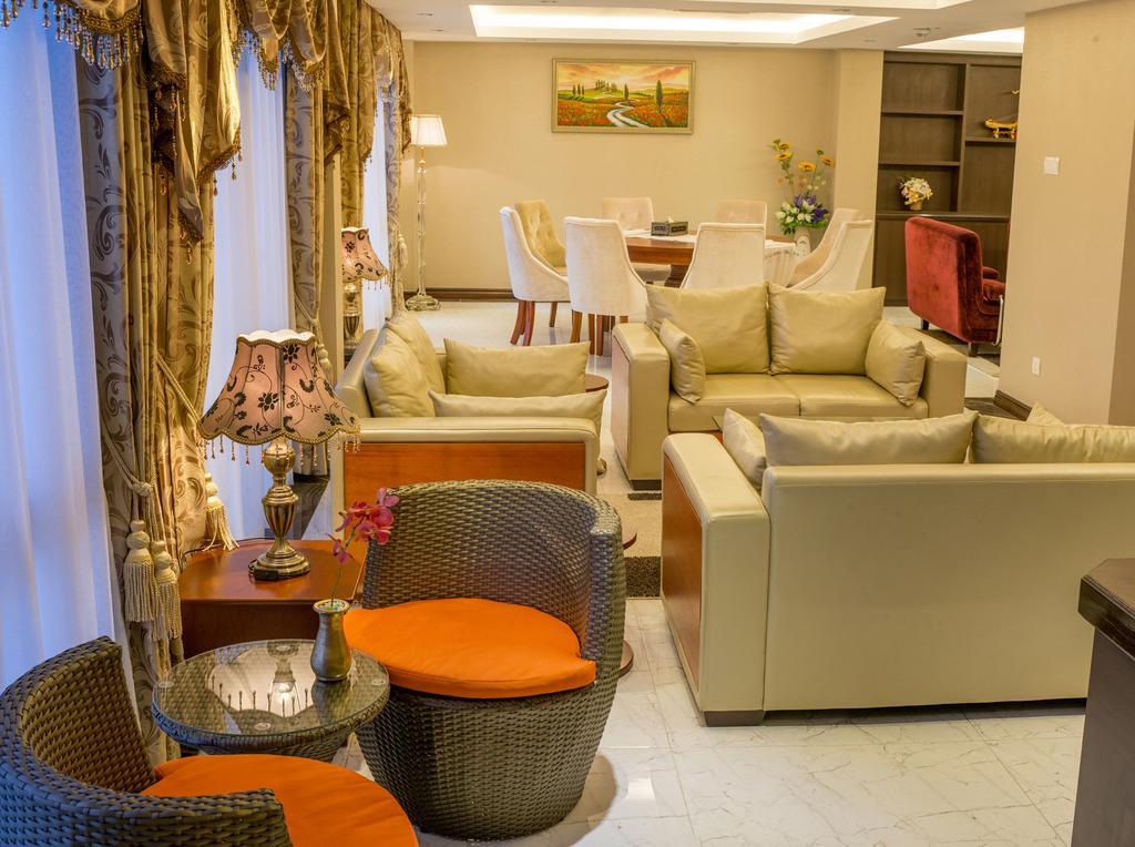Esperado Lake View Hotel Rangun Zewnętrze zdjęcie