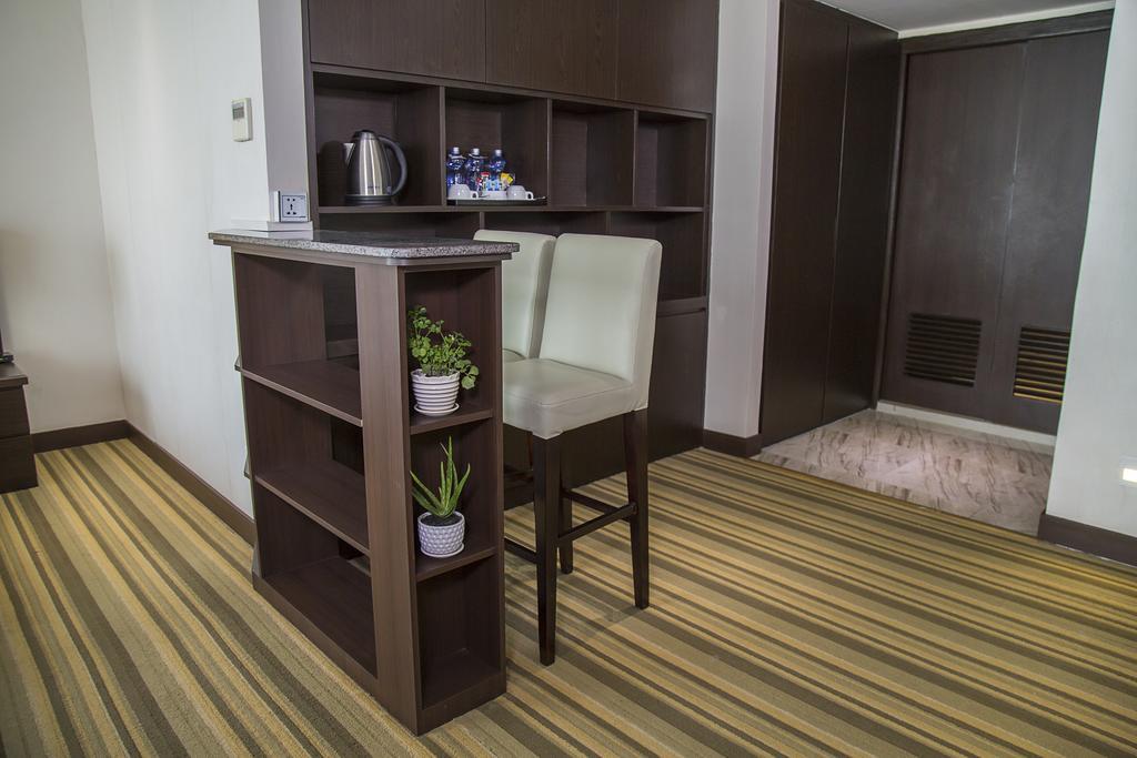 Esperado Lake View Hotel Rangun Zewnętrze zdjęcie