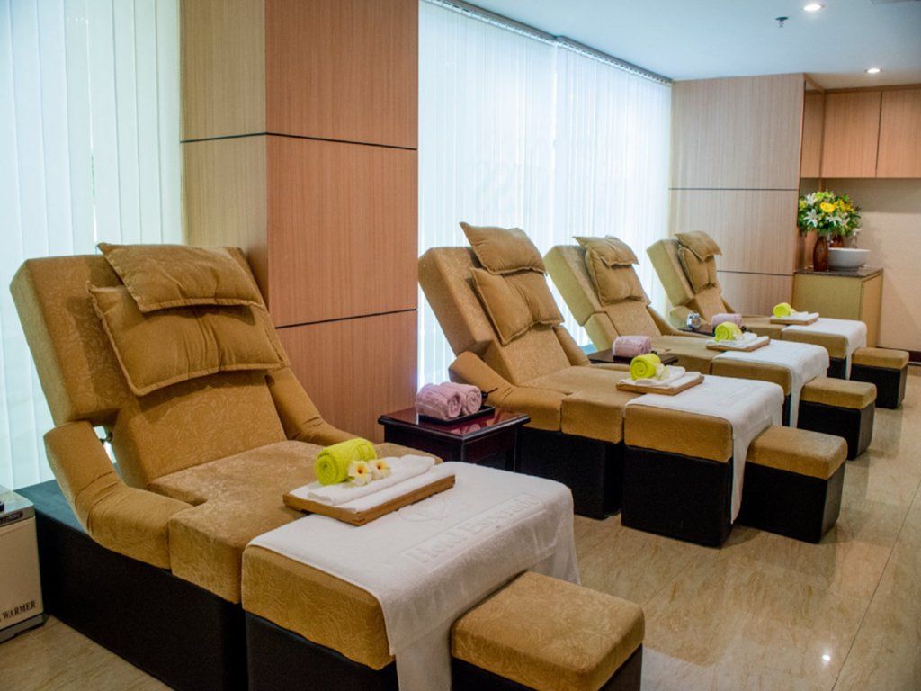 Esperado Lake View Hotel Rangun Zewnętrze zdjęcie