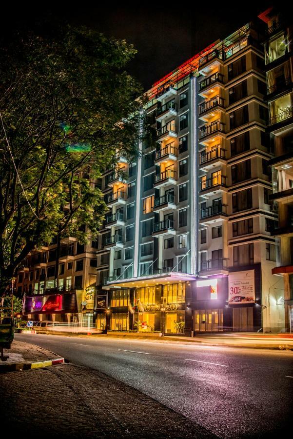Esperado Lake View Hotel Rangun Zewnętrze zdjęcie